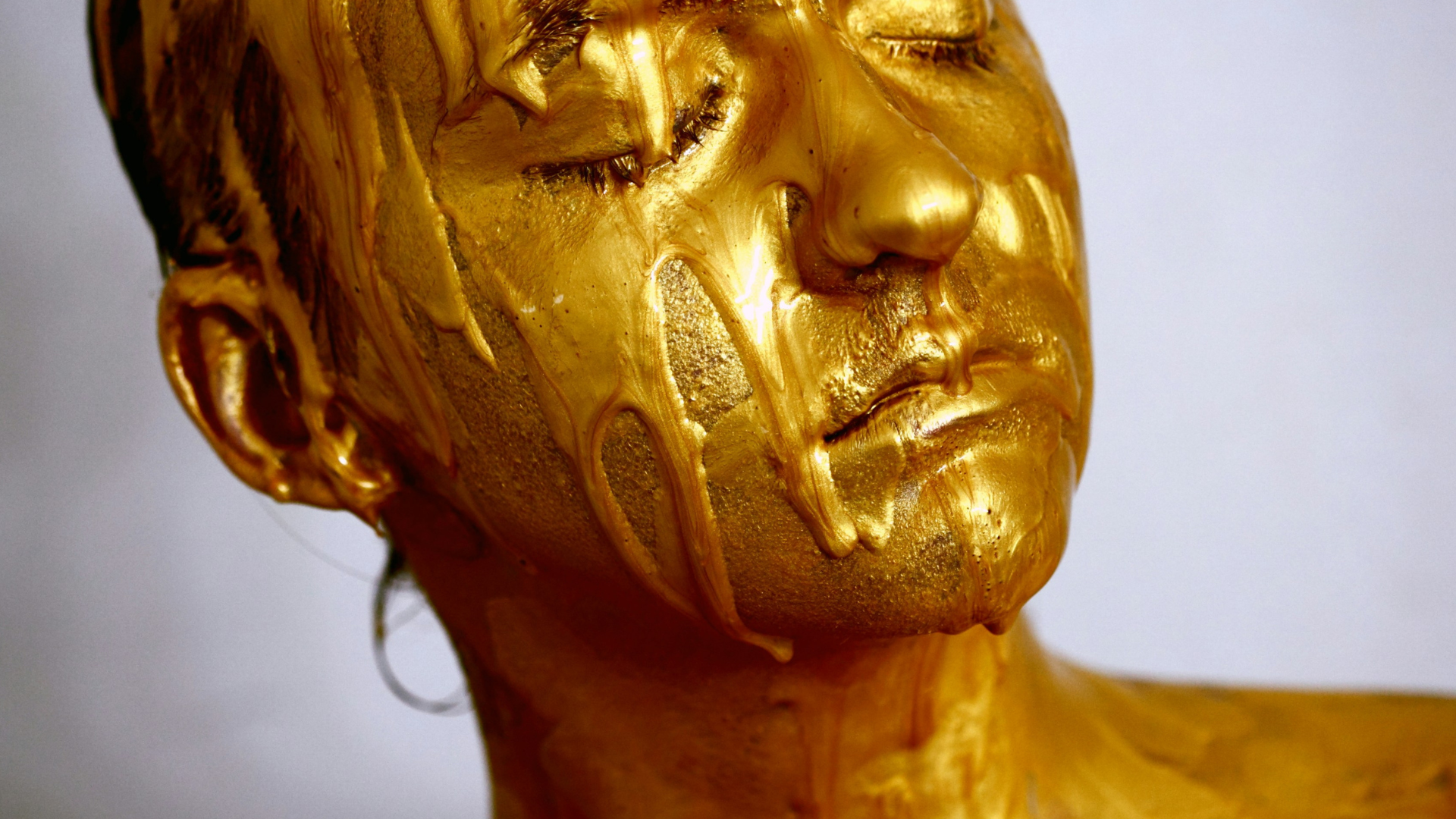 Colostrum for Glowing Skin: Can This Natural Ingredient Really Work Wonders?