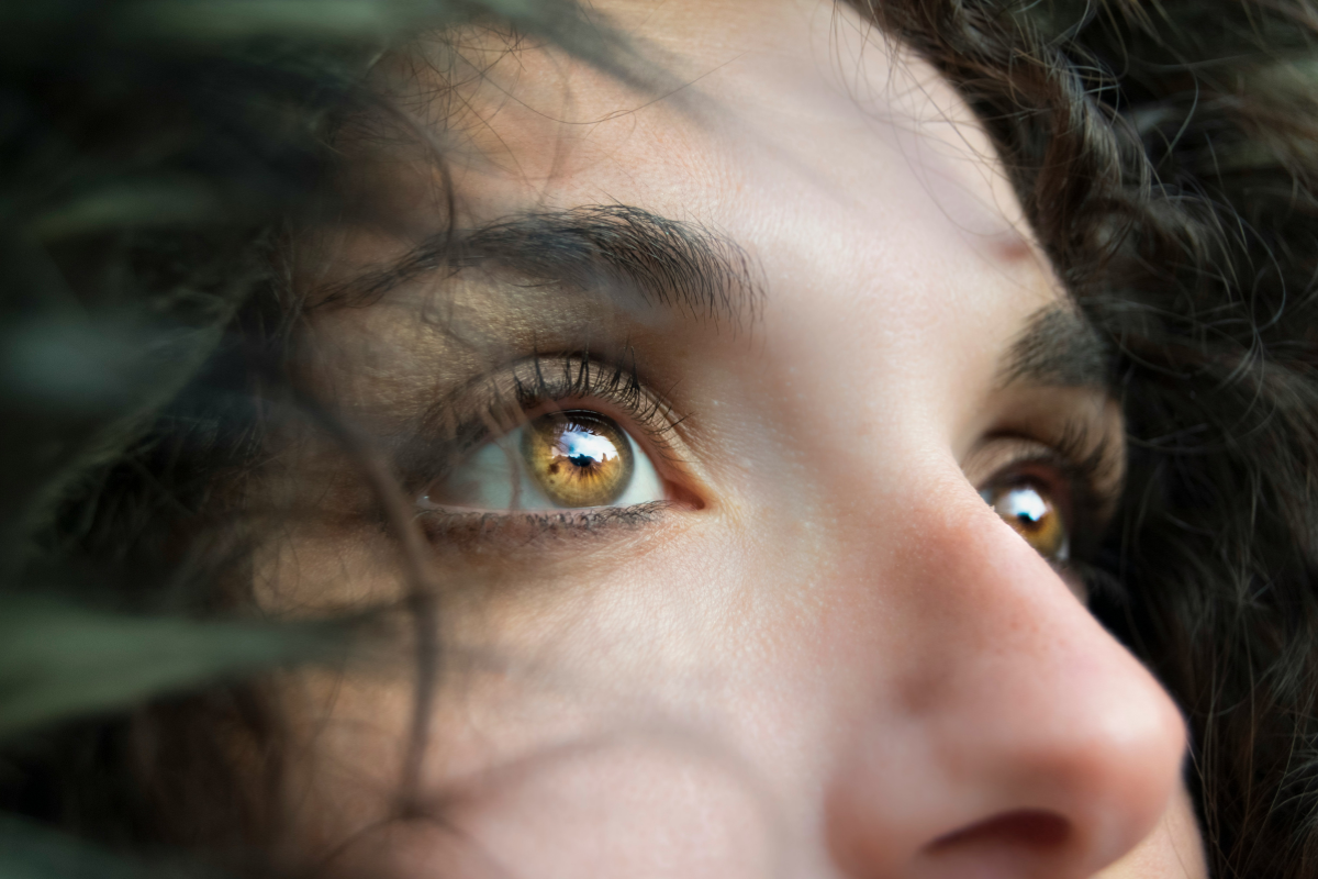 Unveiling the Secret Weapon Against Fine Lines: Natural Retinol for Youthful Under Eyes