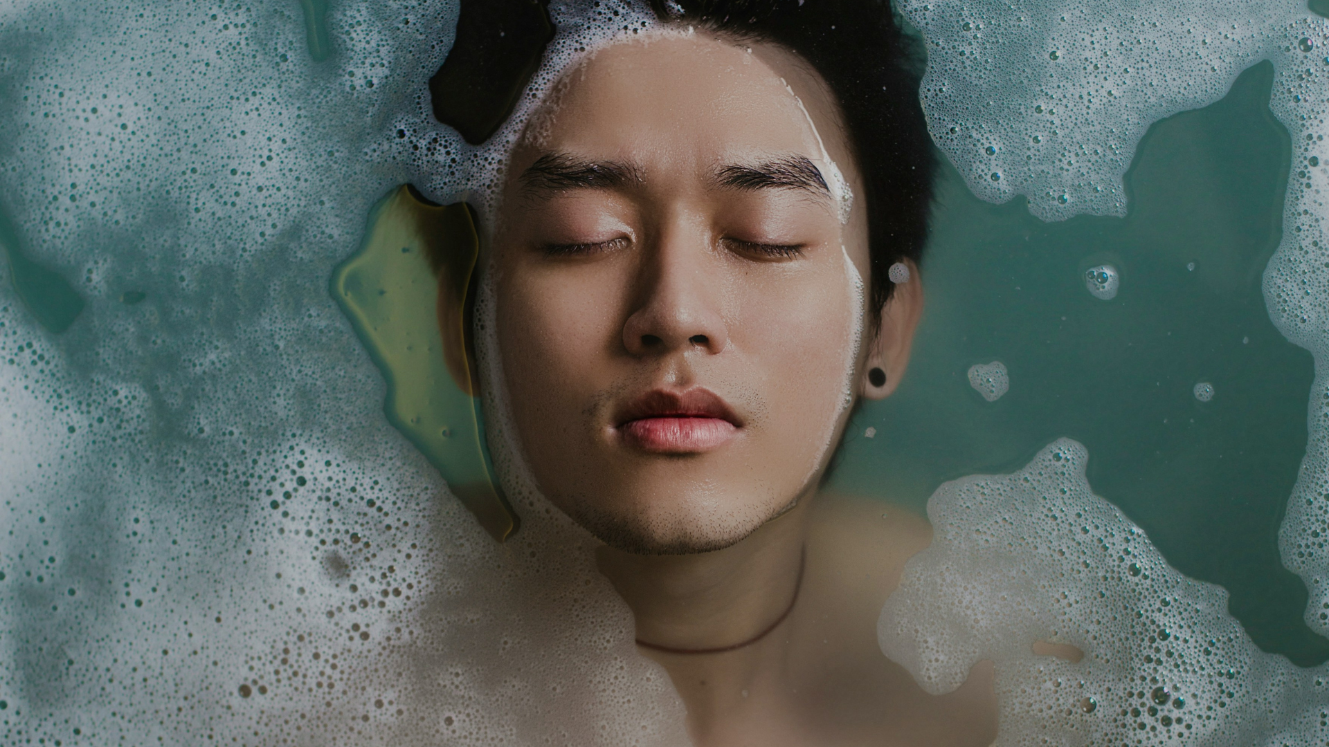The Ultimate Men's Skincare Routine Guide (Natural Ingredients Included!)